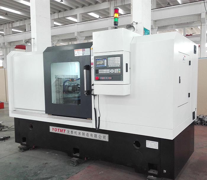 電動(dòng)三輪車後(hòu)橋數控專(zhuān)用機床側(ce)面圖2